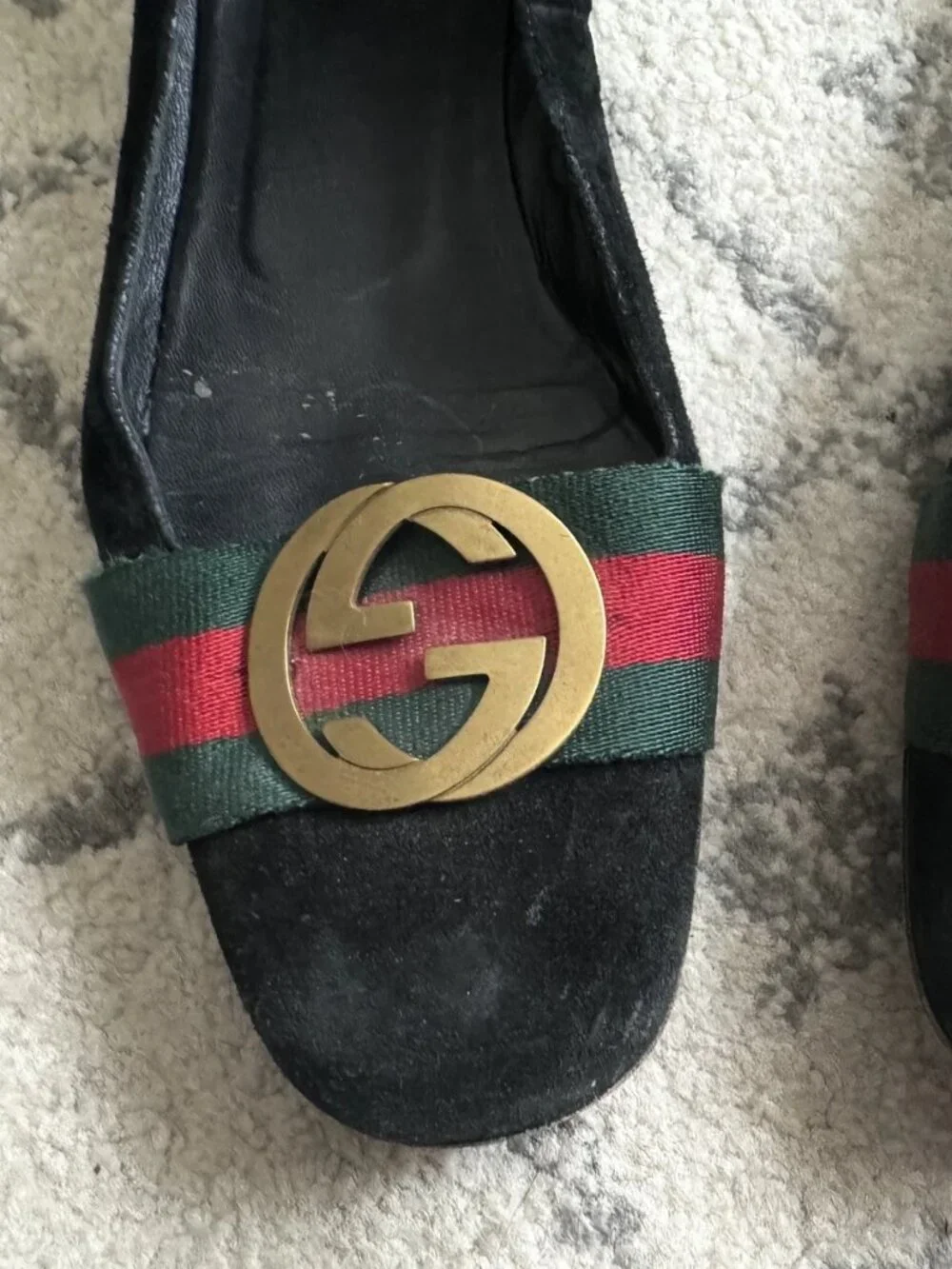 GUCCI Vintage Flats - Black w. Gold Logo - Size 9.5 - Picture 3 of 5